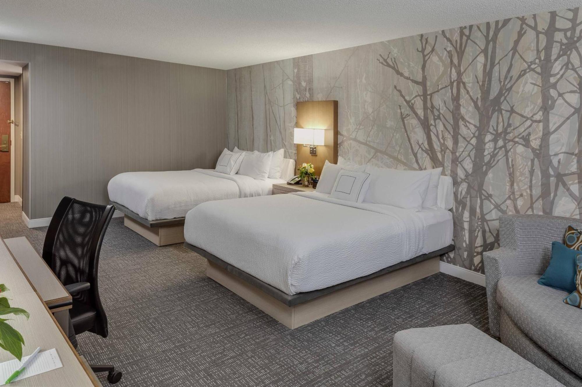 Courtyard By Marriott Portsmouth Hotell Exteriör bild