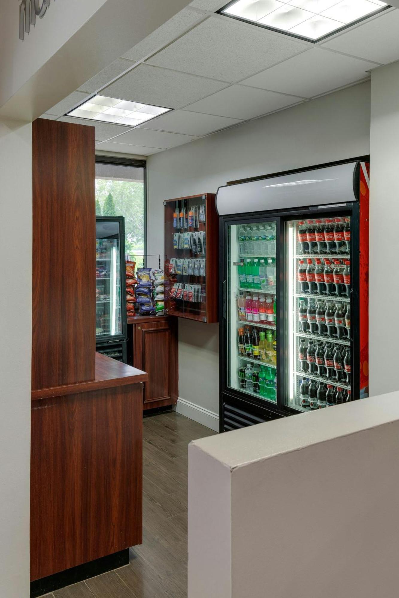 Courtyard By Marriott Portsmouth Hotell Exteriör bild
