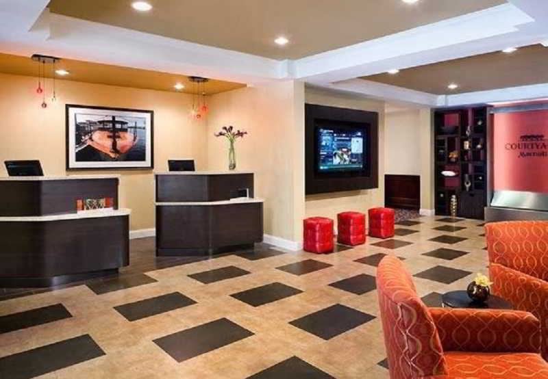 Courtyard By Marriott Portsmouth Hotell Exteriör bild